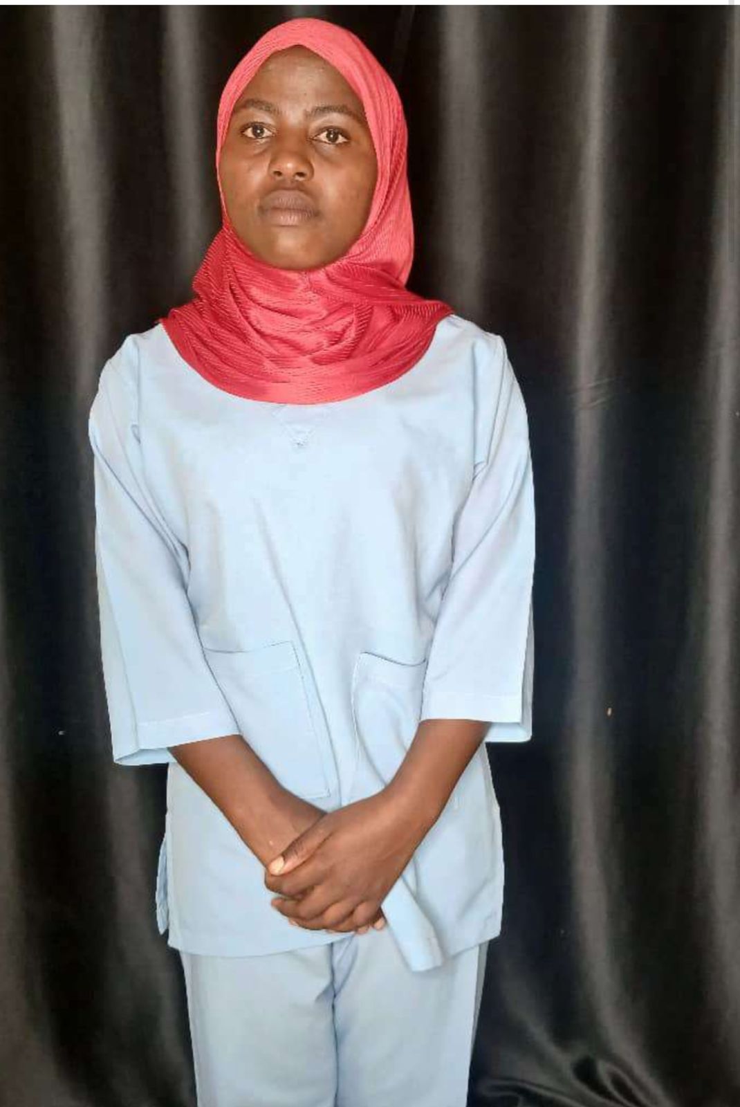 صورة الخادمة