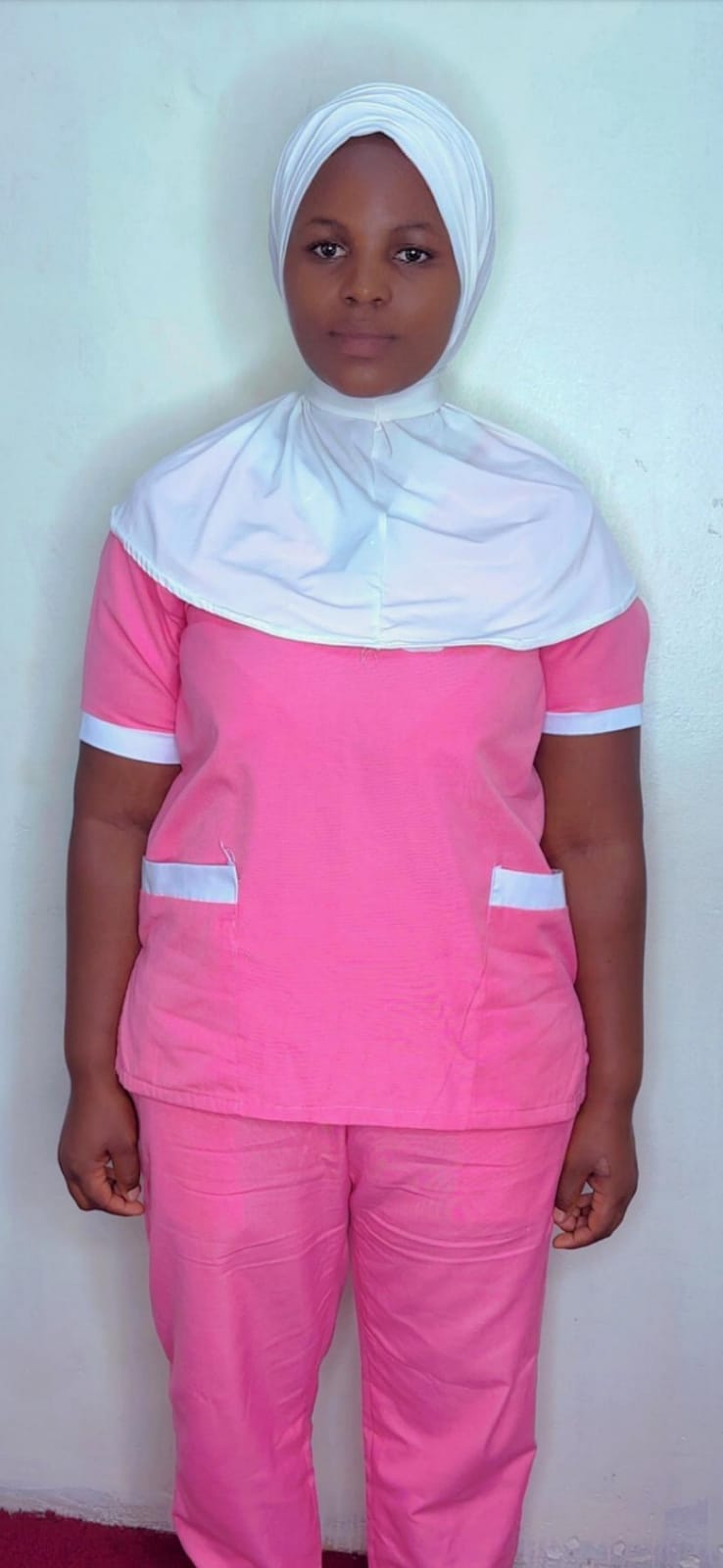 صورة الخادمة