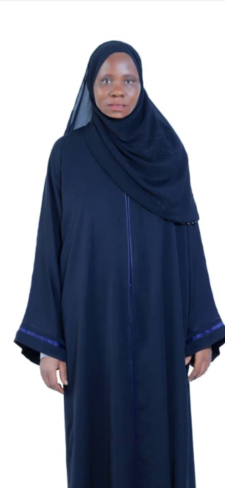 صورة الخادمة